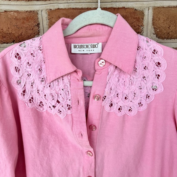 Vintage Pepto pink blouse with lace trim, approximate size medium - Picture 2 of 8